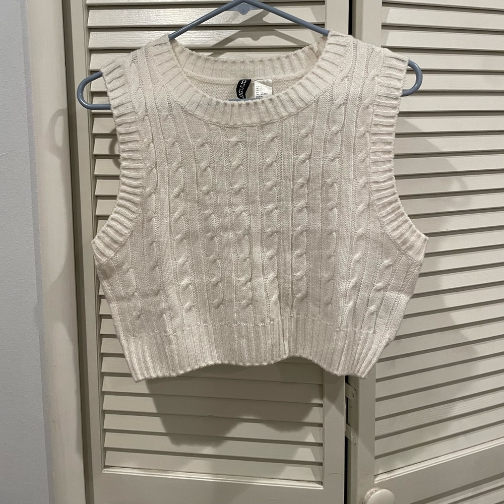 H&M White Sweater Vest NWOT